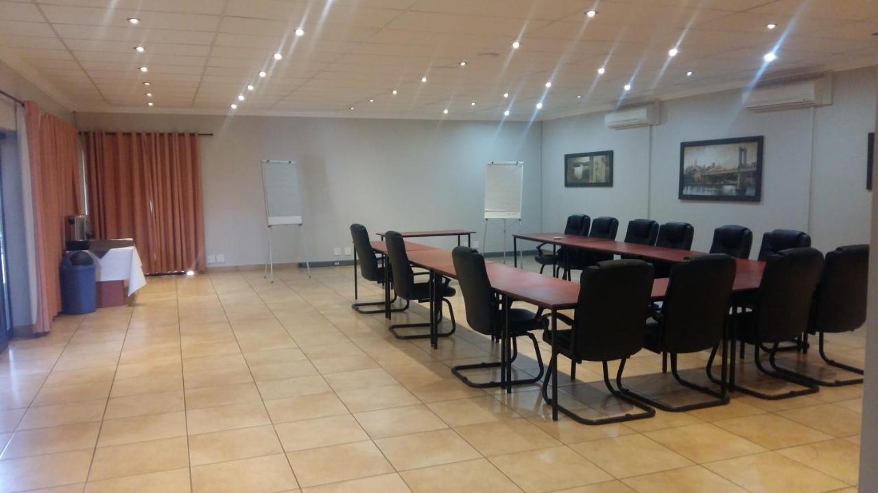 Europrime Boutique Hotel Boksburg Esterno foto