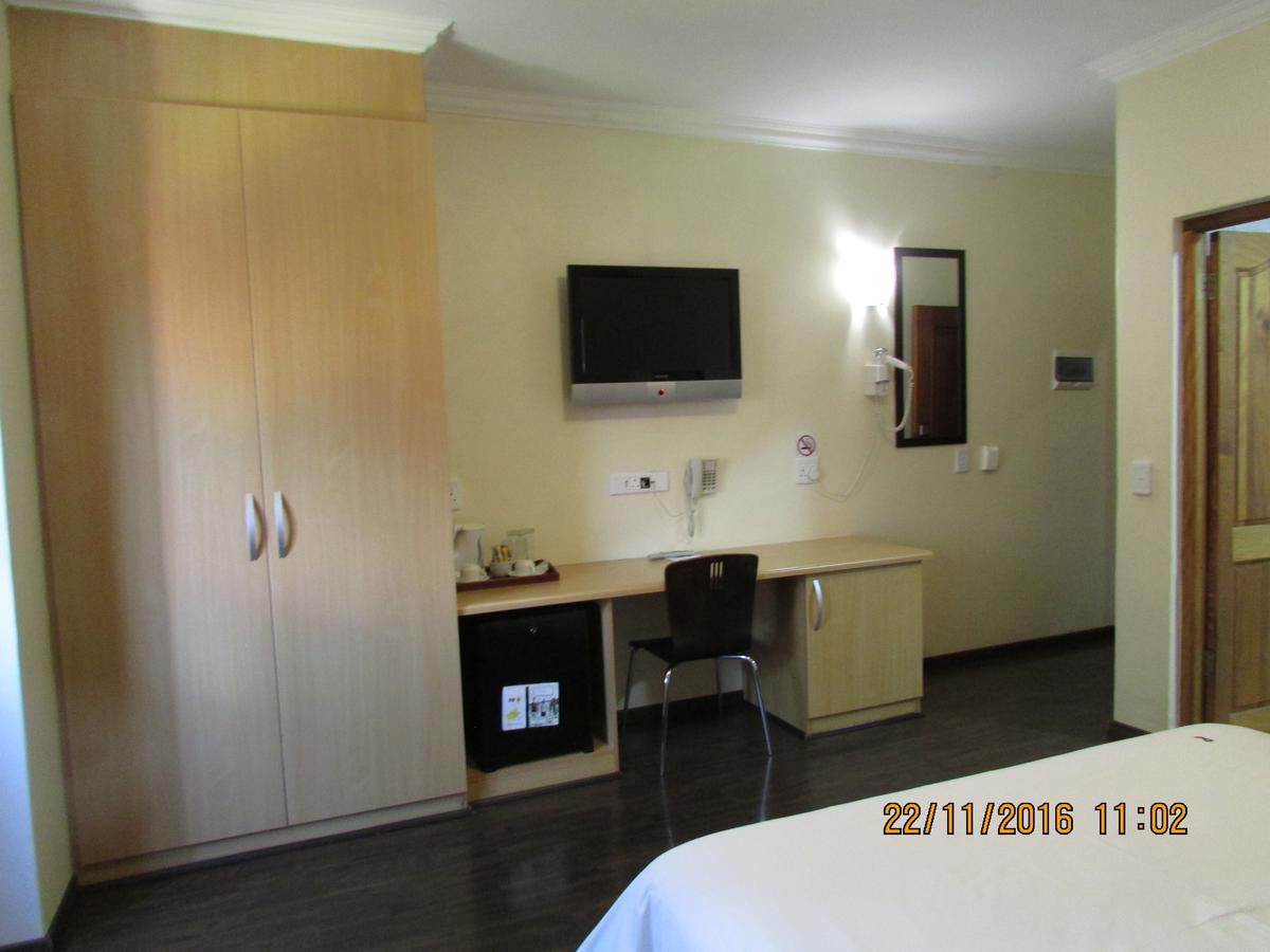 Europrime Boutique Hotel Boksburg Esterno foto